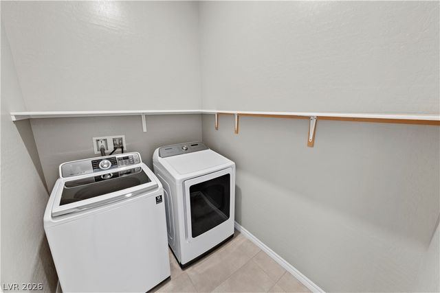 208 Coltrane Canyon Avenue, Henderson, NV 89011