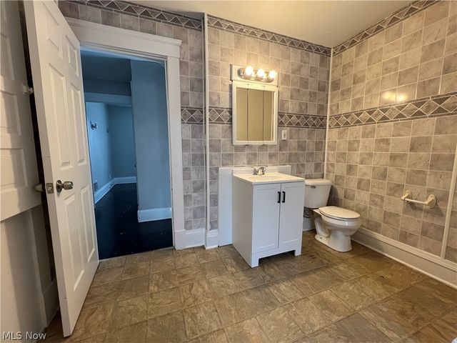 2222 W 98th Street, Cleveland, OH 44102