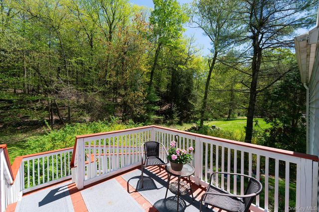 21 Van Dam, Hyde Park, NY 12538