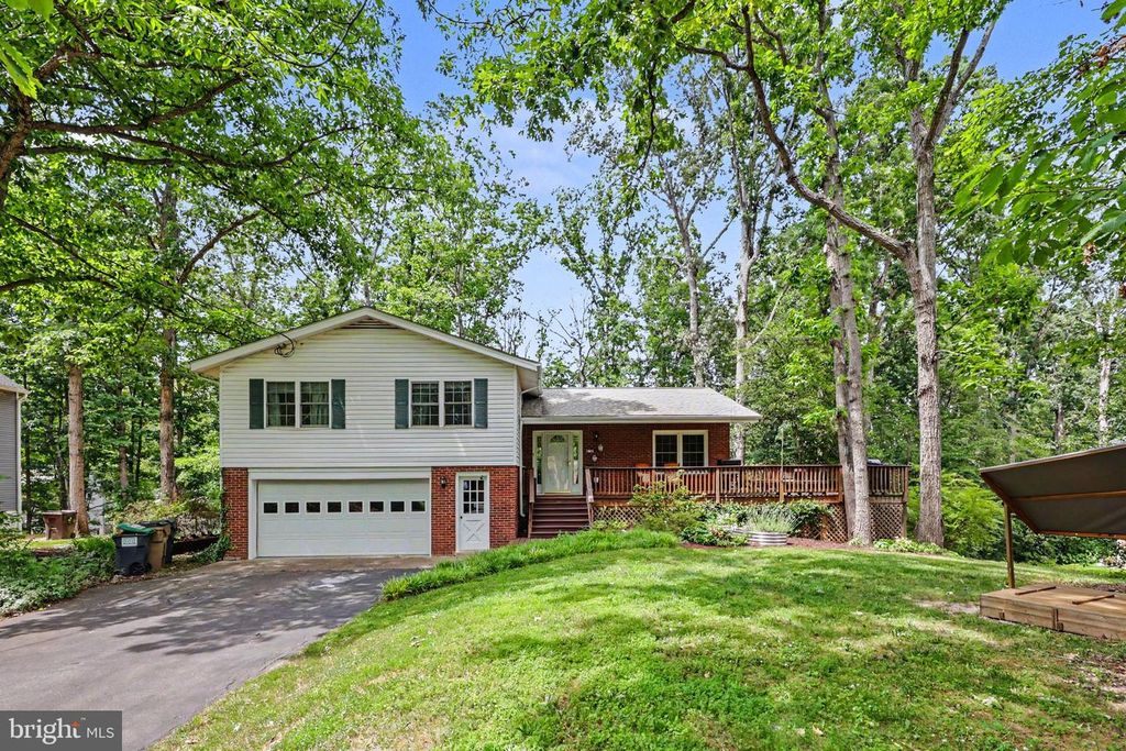 1006 ISABELLA DR, Stafford, VA 22554