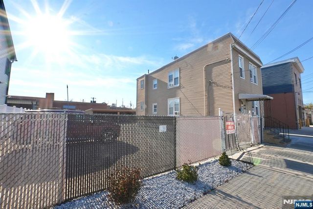 125-129 Malvern Street, Newark, NJ 07105