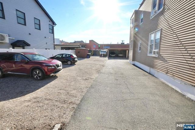 125-129 Malvern Street, Newark, NJ 07105