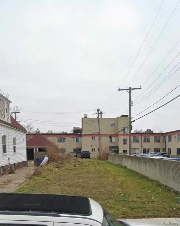 3828 Doremus Street, Hamtramck, MI 48212