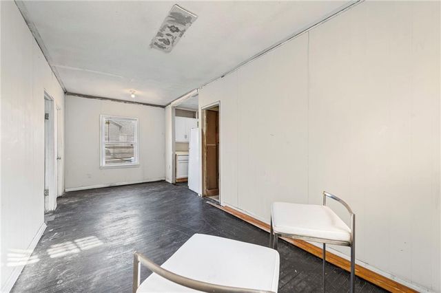 4200 Monroe Avenue, Kansas City, MO 64130