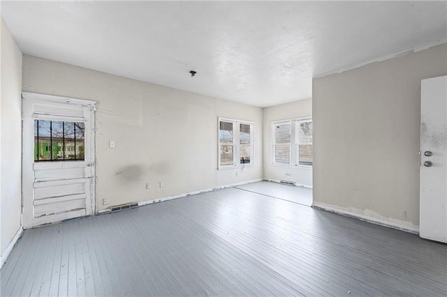 4200 Monroe Avenue, Kansas City, MO 64130