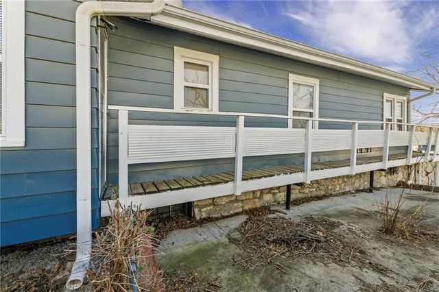 4200 Monroe Avenue, Kansas City, MO 64130