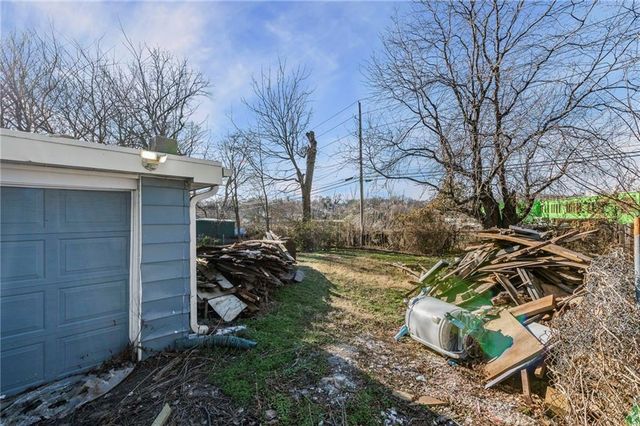 4200 Monroe Avenue, Kansas City, MO 64130