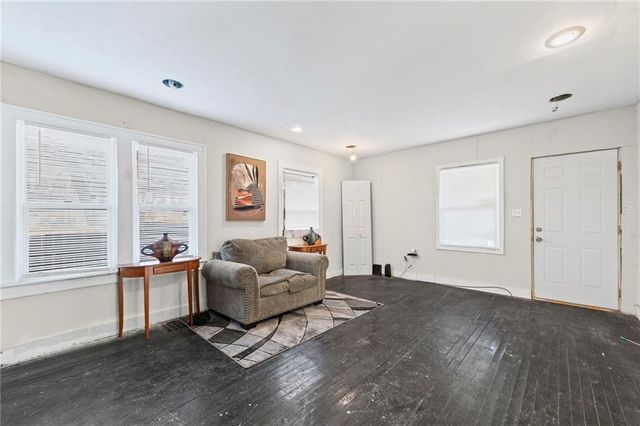 4200 Monroe Avenue, Kansas City, MO 64130