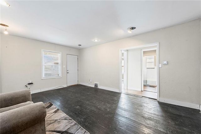 4200 Monroe Avenue, Kansas City, MO 64130