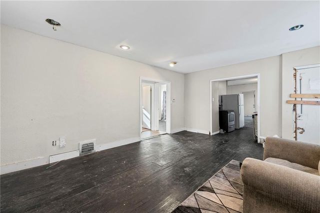 4200 Monroe Avenue, Kansas City, MO 64130