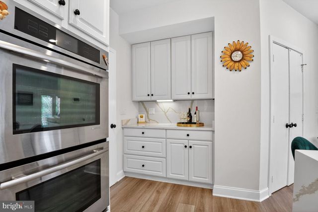 11300 WATER POINTE CIR, Reston, VA 20194