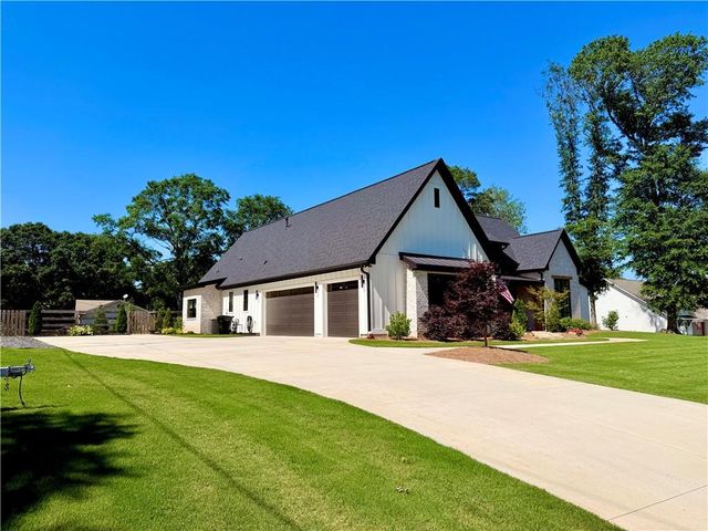 8535 Loy Lane, Gainesville, GA 30506