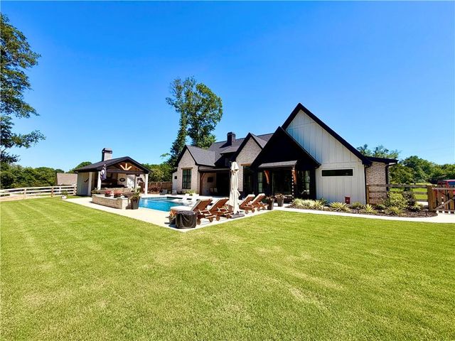 8535 Loy Lane, Gainesville, GA 30506