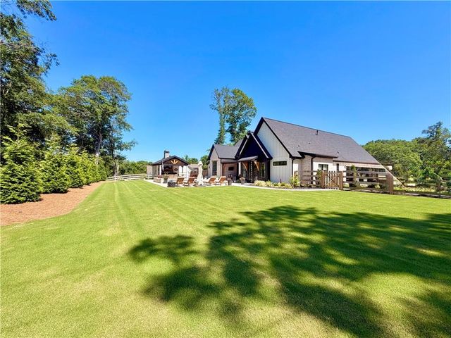 8535 Loy Lane, Gainesville, GA 30506