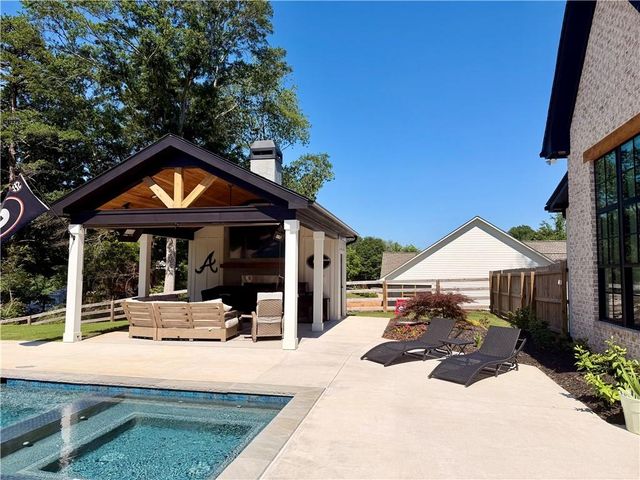 8535 Loy Lane, Gainesville, GA 30506