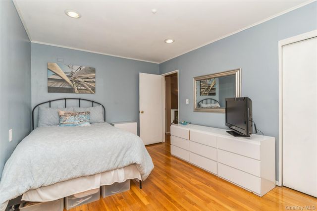 253 E Meadow Avenue, East Meadow, NY 11554