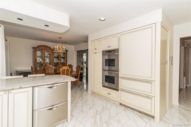 253 E Meadow Avenue, East Meadow, NY 11554