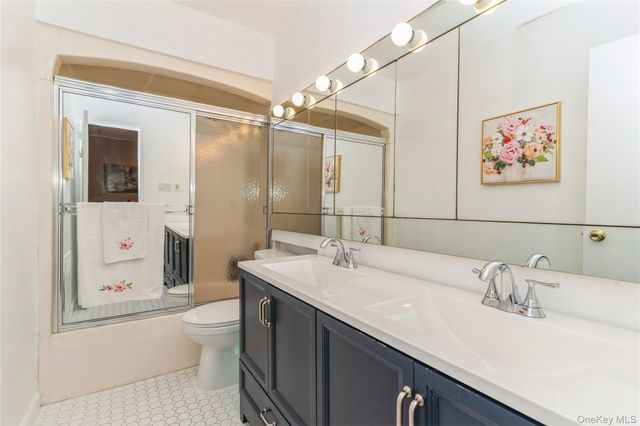 253 E Meadow Avenue, East Meadow, NY 11554