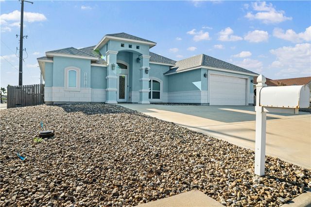 15213 Tesoro Dr, Corpus Christi, TX 78418