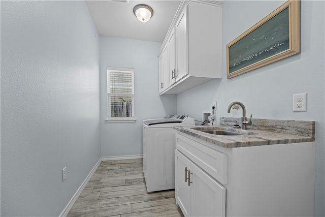 15213 Tesoro Dr, Corpus Christi, TX 78418