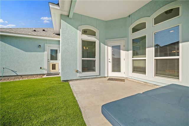 15213 Tesoro Dr, Corpus Christi, TX 78418