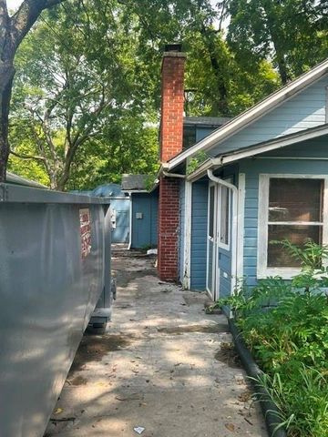 1315 S Osage Street, Independence, MO 64055