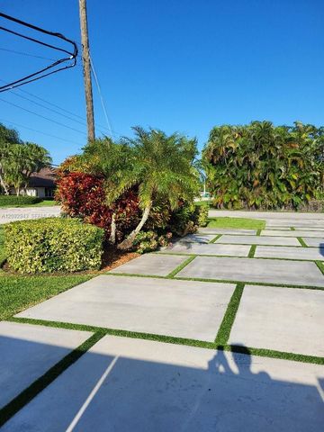 12804 SW 94th Place, Miami, FL 33176