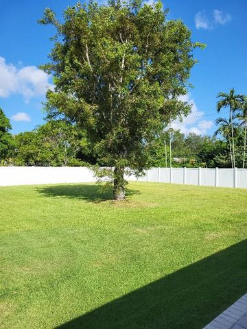 12804 SW 94th Place, Miami, FL 33176