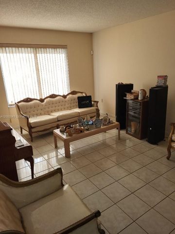 12804 SW 94th Place, Miami, FL 33176