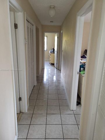 12804 SW 94th Place, Miami, FL 33176