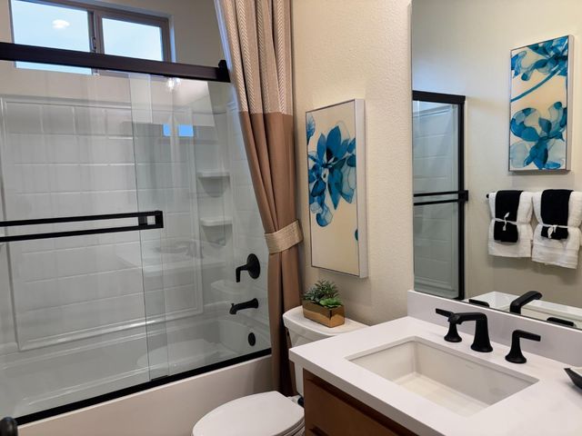 1507 Santana Ranch Drive, Hollister, CA 95023