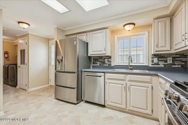 602 Walden Way, Whiting, NJ 08759