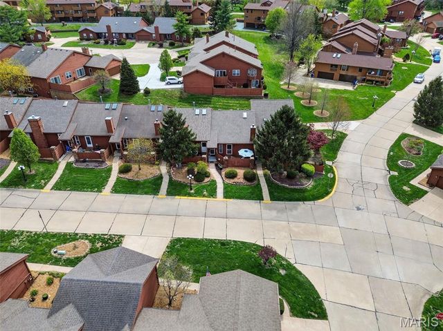 2052 Bayonne Drive 26G, St Charles, MO 63303