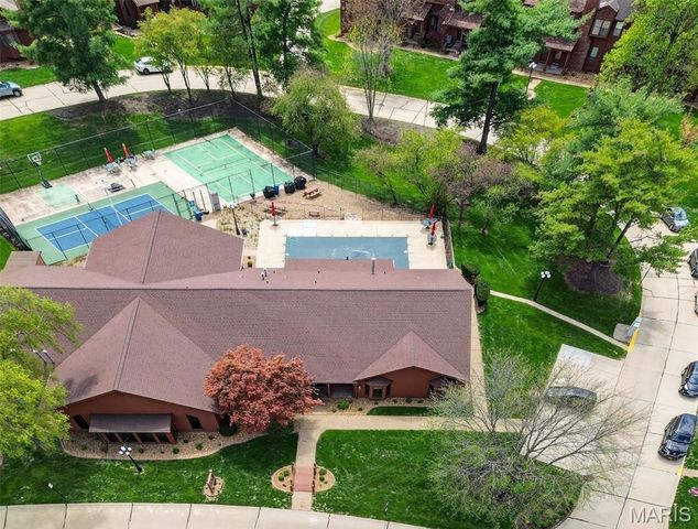 2052 Bayonne Drive 26G, St Charles, MO 63303