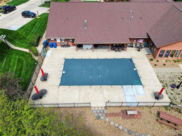 2052 Bayonne Drive 26G, St Charles, MO 63303