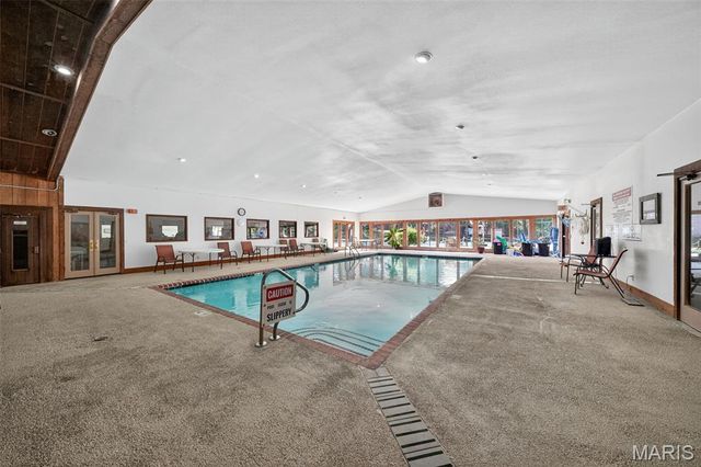 2052 Bayonne Drive 26G, St Charles, MO 63303
