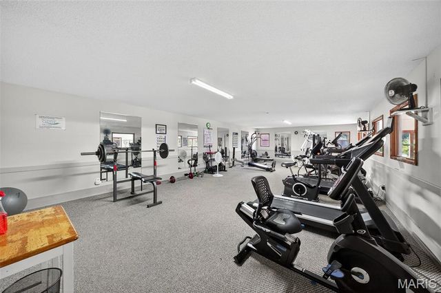 2052 Bayonne Drive 26G, St Charles, MO 63303