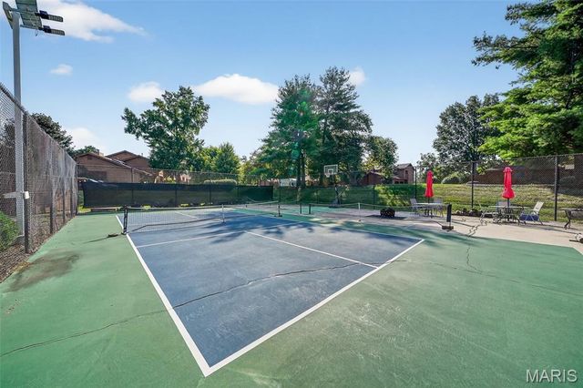 2052 Bayonne Drive 26G, St Charles, MO 63303