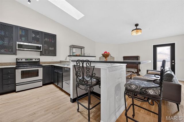 2052 Bayonne Drive 26G, St Charles, MO 63303