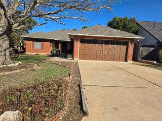 612 Sunny Brook DR, Leander, TX 78641