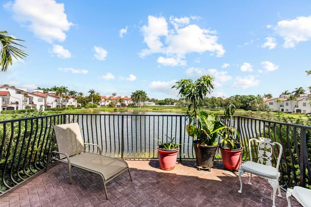 1527 Estuary Trail, Delray Beach, FL 33483