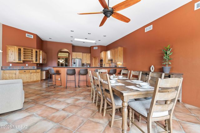 10374 N Wild Creek Drive, Oro Valley, AZ 85742