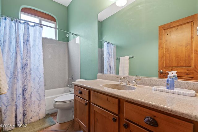 10374 N Wild Creek Drive, Oro Valley, AZ 85742