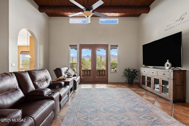 10374 N Wild Creek Drive, Oro Valley, AZ 85742