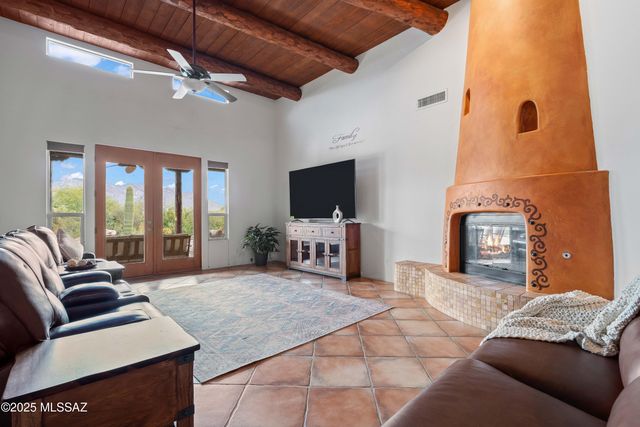 10374 N Wild Creek Drive, Oro Valley, AZ 85742