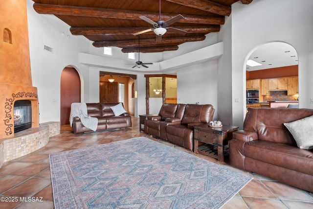 10374 N Wild Creek Drive, Oro Valley, AZ 85742