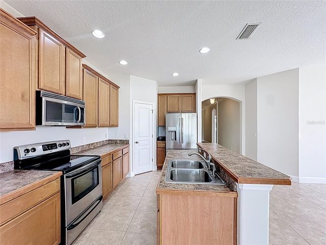 23846 SARDINIA DRIVE, Sorrento, FL 32776