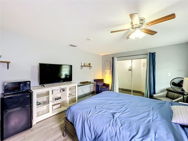 2425 LAUDERDALE COURT, Orlando, FL 32805