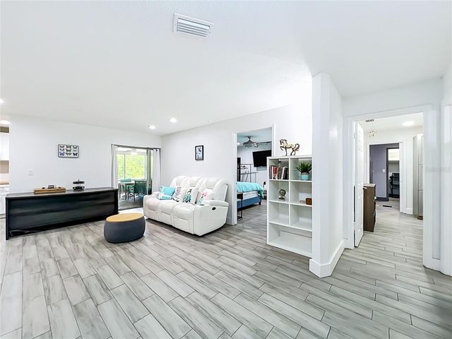 2425 LAUDERDALE COURT, Orlando, FL 32805