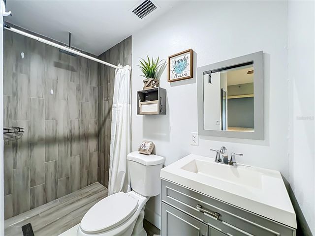 2425 LAUDERDALE COURT, Orlando, FL 32805